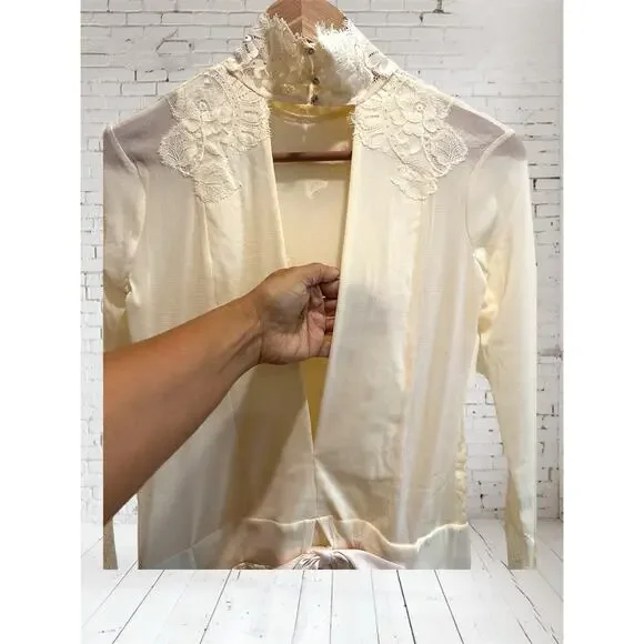 We Are HAH Take HAH Bow Reversible Bodysuit Creme Shear Lace Plunge NWT size M - Picture 14 of 15